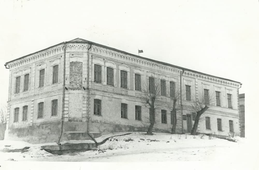 Loev. The house of the merchant Dolgin.