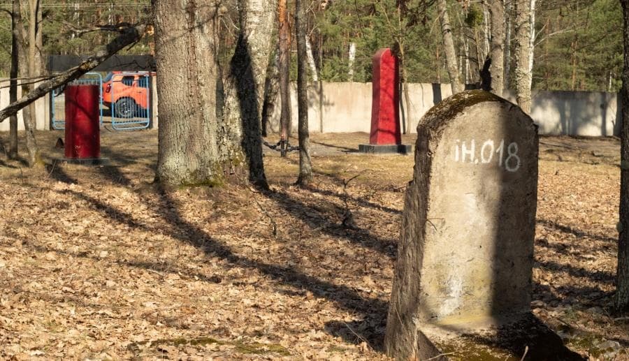 Ленин. Старинное еврейское кладбище и часовня.