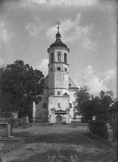 Клецк. Руіны фарнага касцёла.