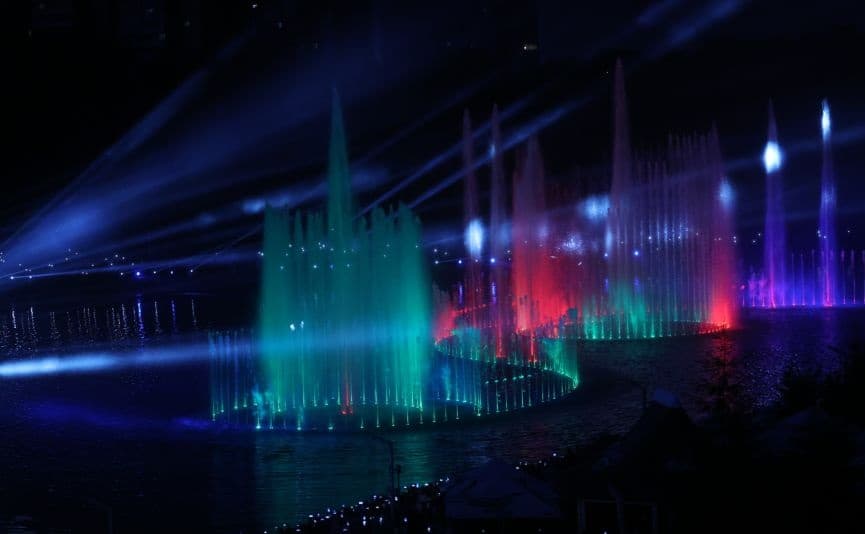 Mogilev. The "singing" light and music fountain on Dubrovenka.