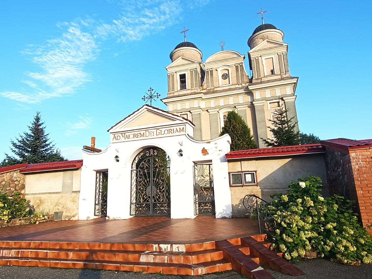 Лучай. Касцёл Святога Тадэвуша.