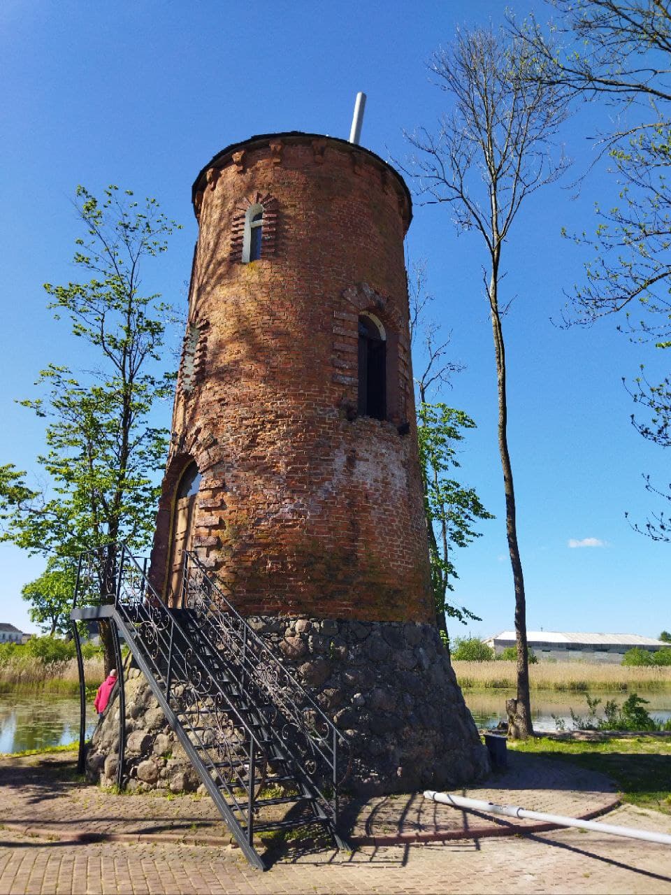 Варняны. Касцёл Святога Георгія. Вартавая вежа.