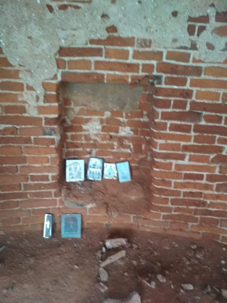 Тубышки. Руины Свято-Николаевской церкви.