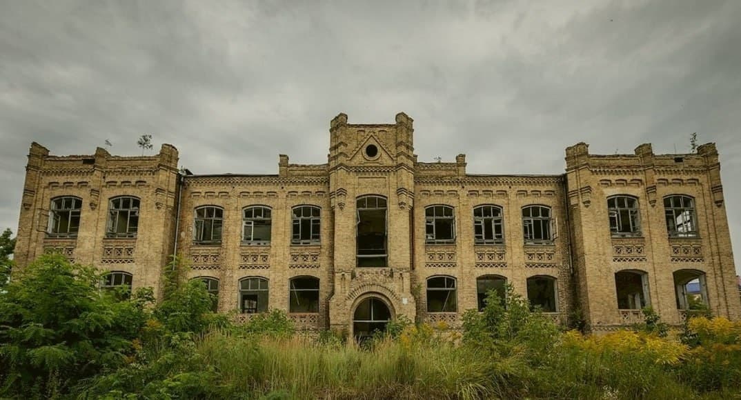 Мазыр. Закінутая павятовая бальніца пачатку XX стагоддзя.