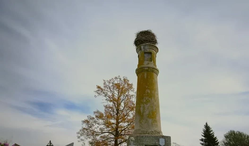 Glubokoe. The Constitution of 1791 memorial column.