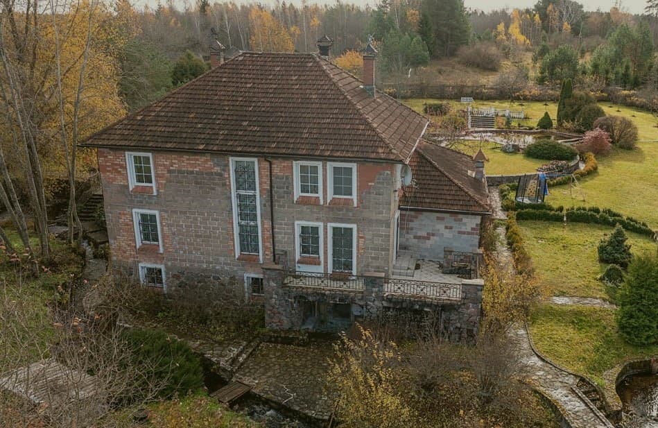 Бобруйщина. Здание бывшей водяной мельницы.