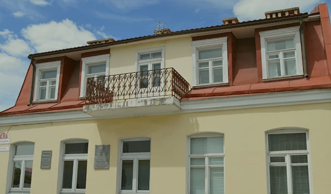 Пінск. Дом, у якім нарадзіўся Рышард Капусцінскі.