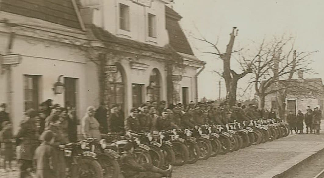 Benyakoni. Railway station.