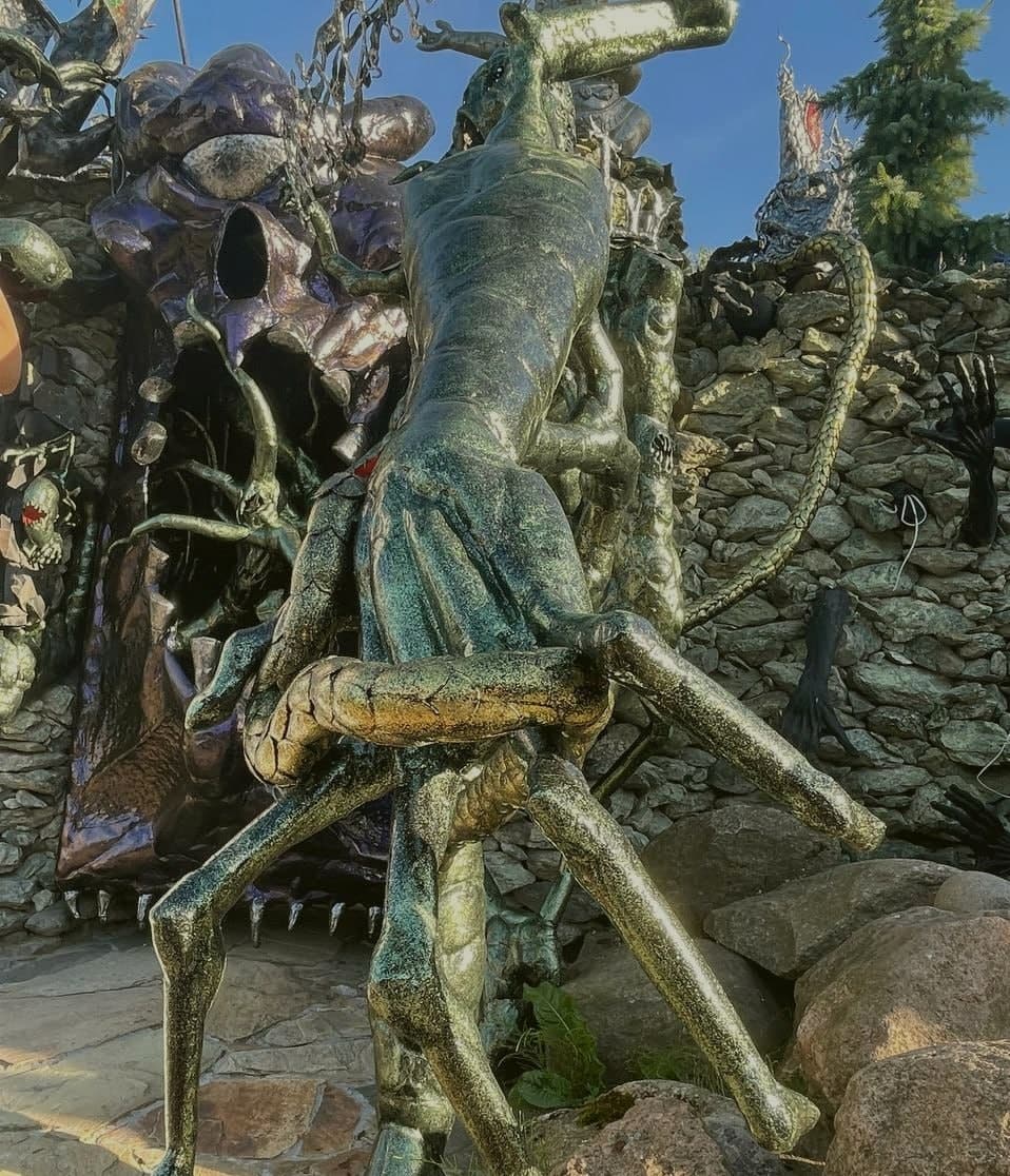 Ратомка. "Дом с чертями".