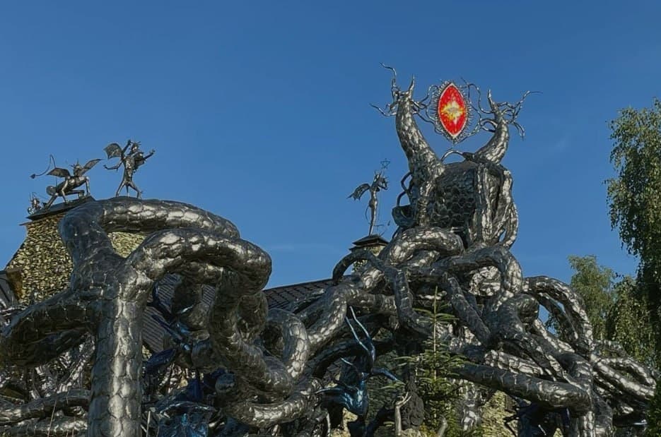 Ратомка. "Дом с чертями".