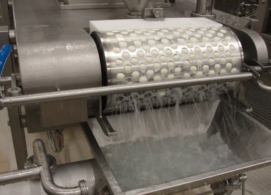 Туров. Экскурсия на молочный комбинат Bonfesto.