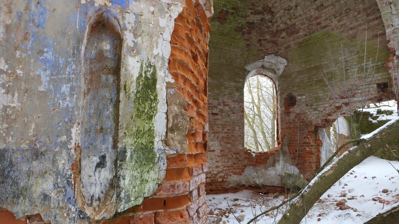 Немерава. Руіны Пакроўскай царквы.