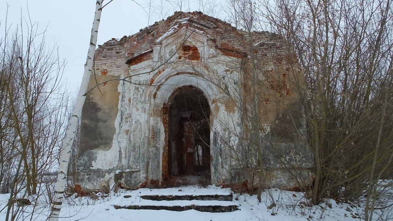 Немерава. Руіны Пакроўскай царквы.
