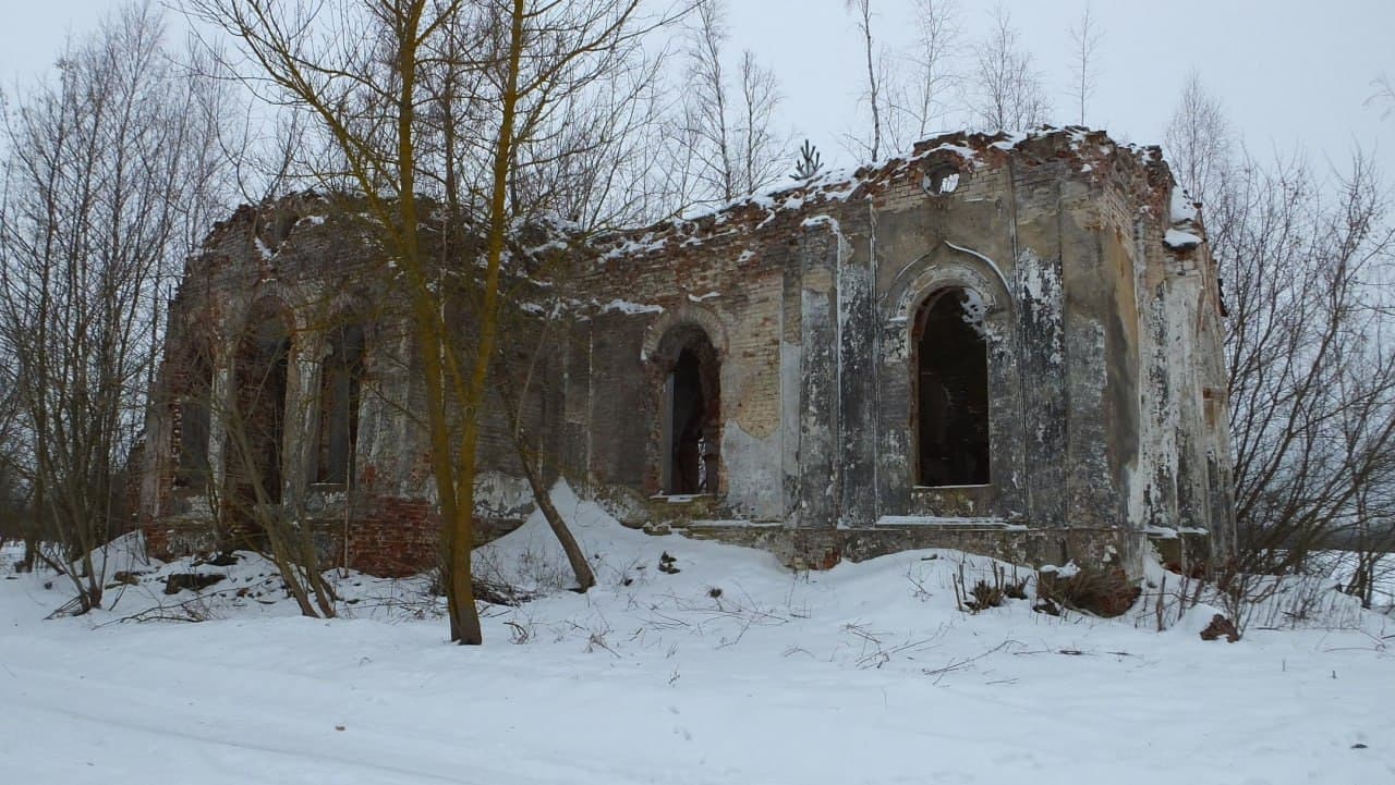 Немерава. Руіны Пакроўскай царквы.