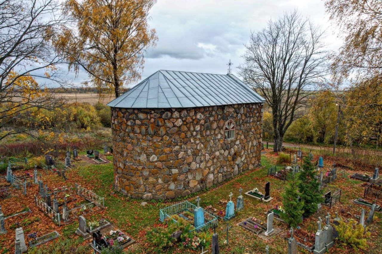 Стародворище. Часовня Святой Ядвиги.