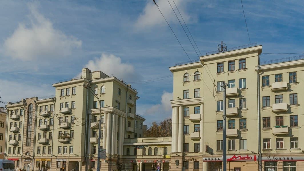Мінск. Знакаміты дом на праспекце Незалежнасці, 43.