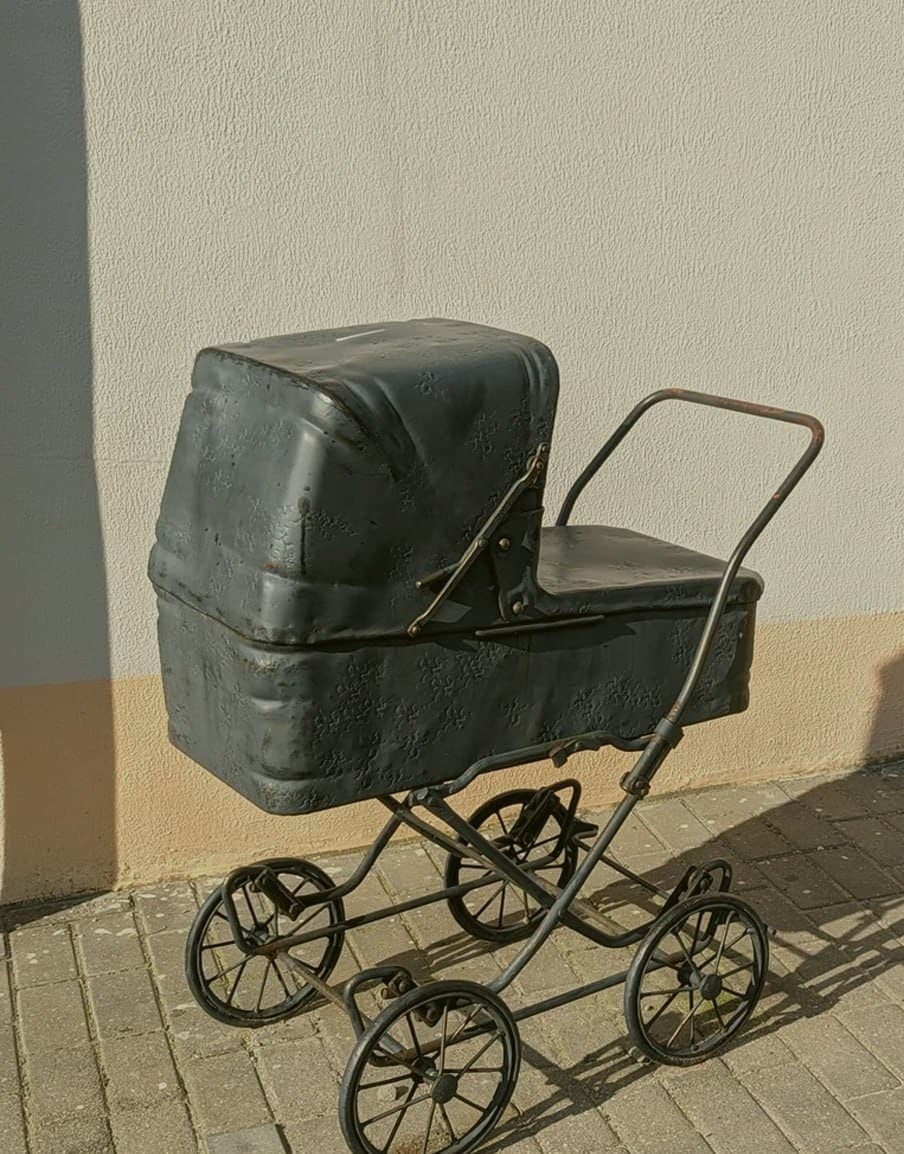 Grodno. The art object "The stroller from White Dew movie".
