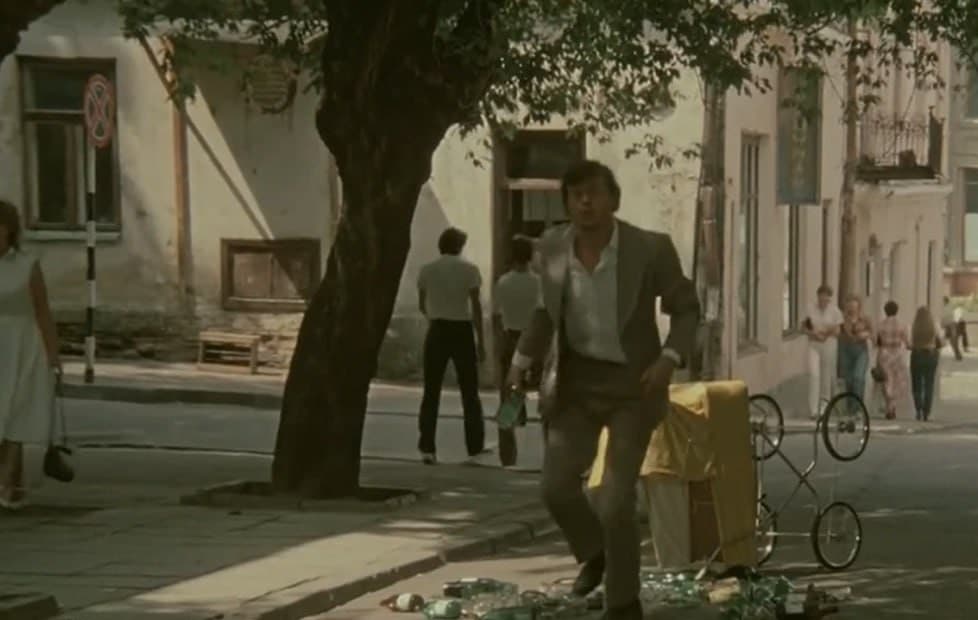 Grodno. The art object "The stroller from White Dew movie".